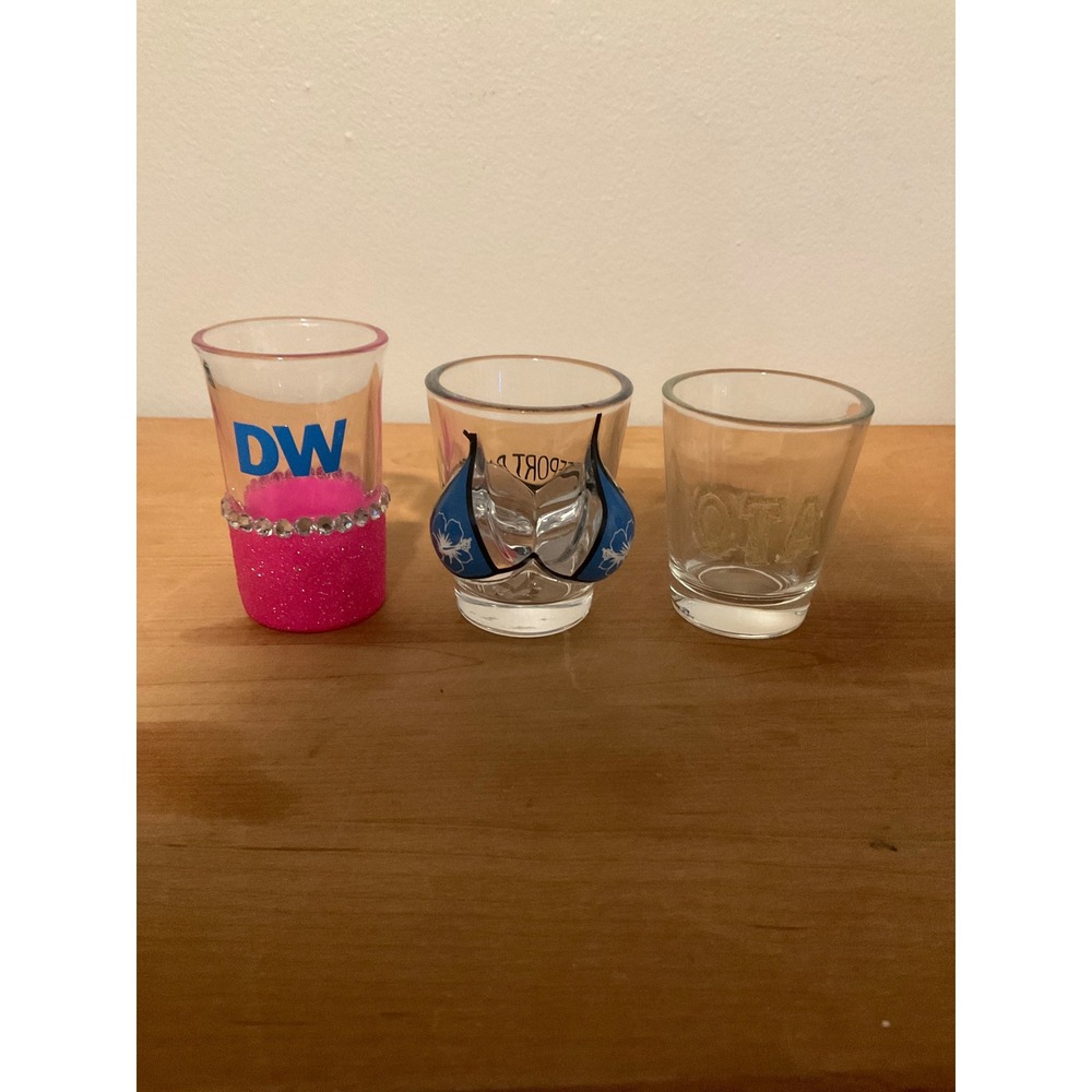 Souvenir Shot Glass Set 3pc Freeport Bahamas Bikini DW Pink Glitter Rhinestone